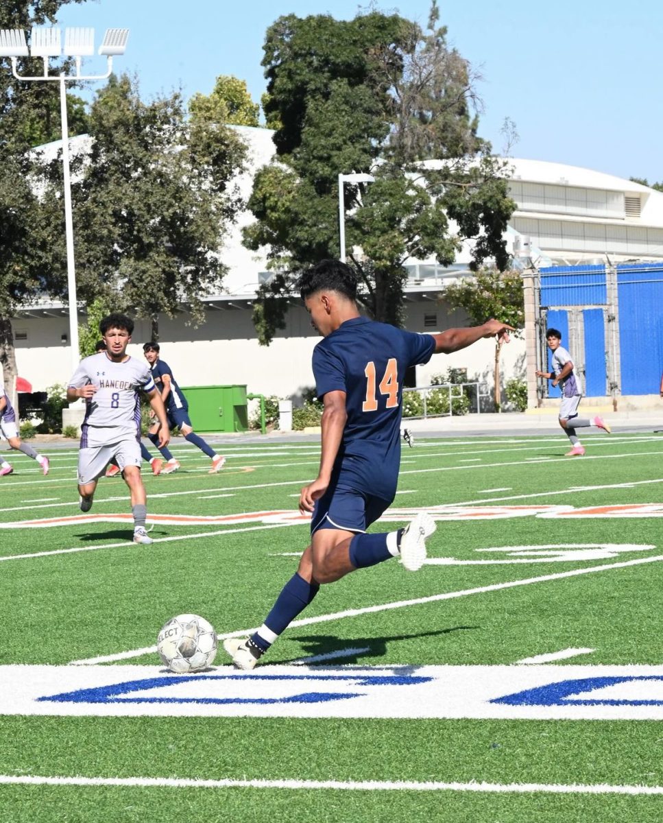 COS Men's Soccer Ties for the Third Game Straight